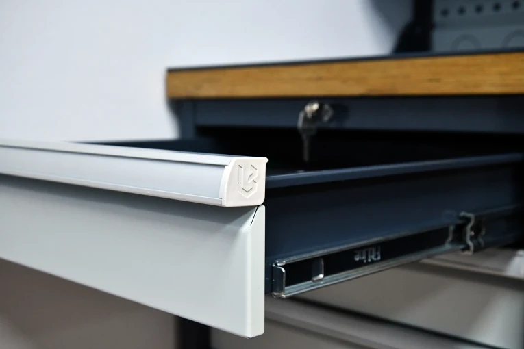 Верстак FBK 205.347-2 купить в Екатеринбурге Верстак FBK 205.347-2 купить в Екатеринбурге