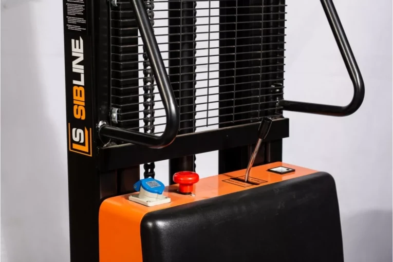 Штабелер с электроподъемом 1 т - 3 м Вилы: 1100 , Гелевая АКБ, SPN1030 SIBLINE купить в Екатеринбурге Штабелер с электроподъемом 1 т - 3 м Вилы: 1100 , Гелевая АКБ, SPN1030 SIBLINE купить в Екатеринбурге