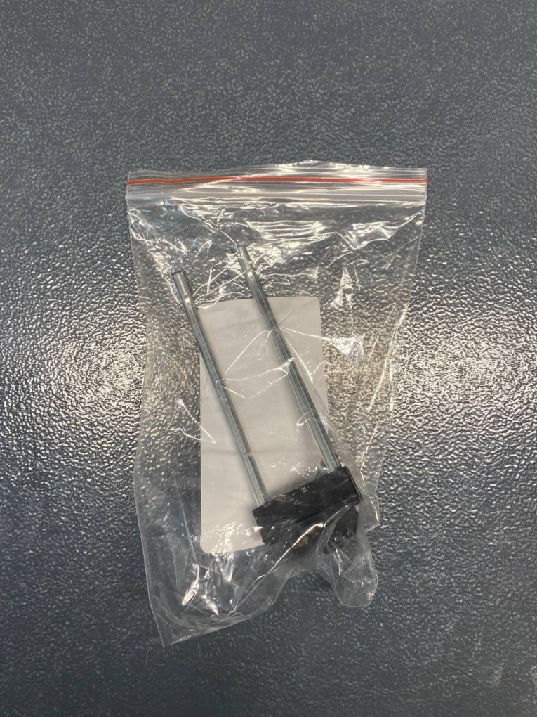 Крючок двойной 100 мм купить в Екатеринбурге Крючок двойной 100 мм купить в Екатеринбурге