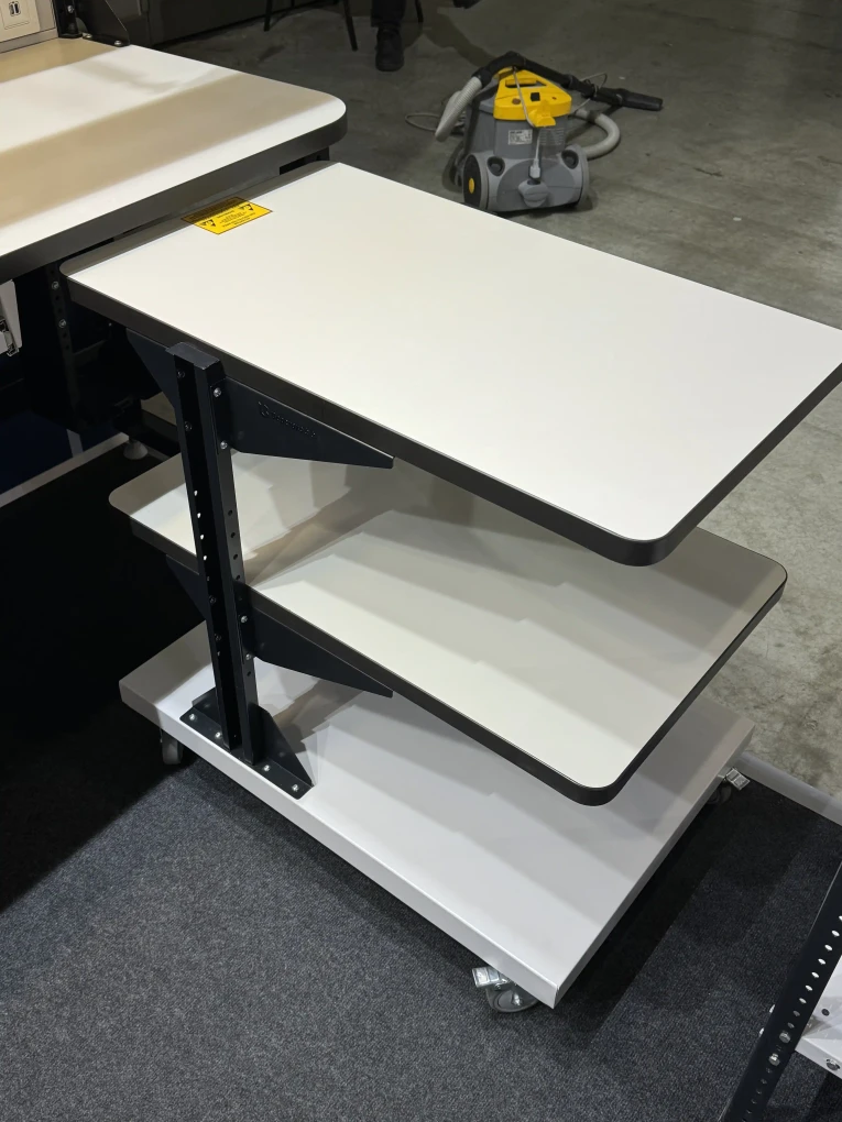 Подкатной антистатический стол SPC A купить в Екатеринбурге Подкатной антистатический стол SPC A купить в Екатеринбурге