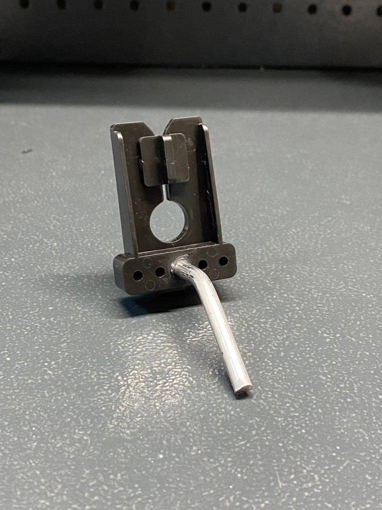 Крючок наклонный 50 мм купить в Екатеринбурге Крючок наклонный 50 мм купить в Екатеринбурге