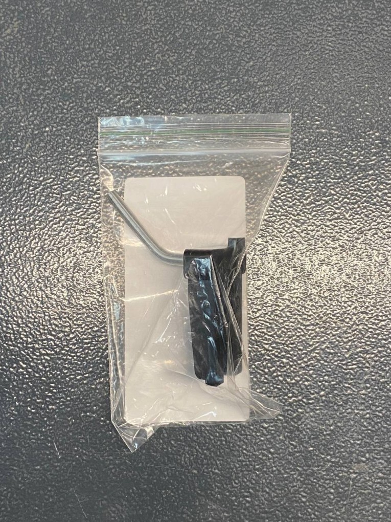 Крючок наклонный 50 мм купить в Екатеринбурге Крючок наклонный 50 мм купить в Екатеринбурге