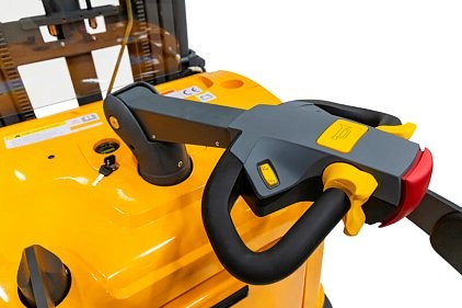 Штабелер электрический самоходный CDDK20 (2000 кг, 6,5 м, 24В / 300Ач, EPS) SMARTLIFT (SMART) купить в Екатеринбурге