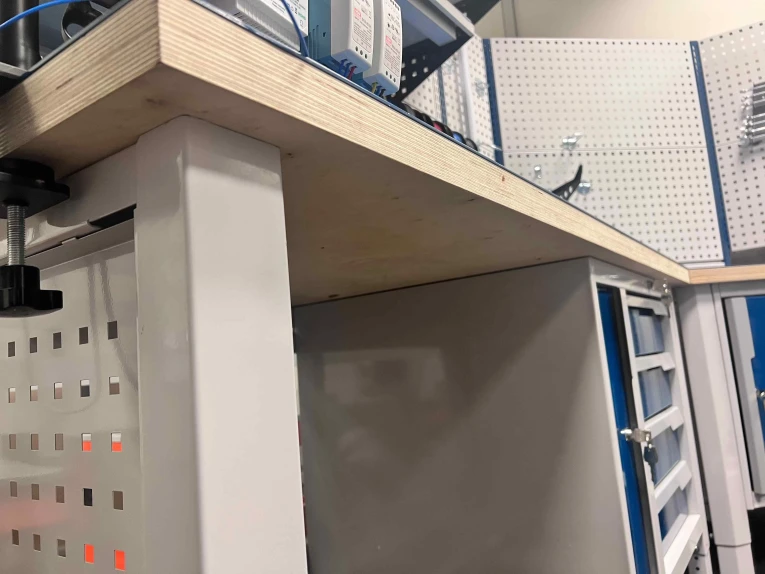 Стол-верстак Craft 2202.S4L34.24-2F купить в Екатеринбурге