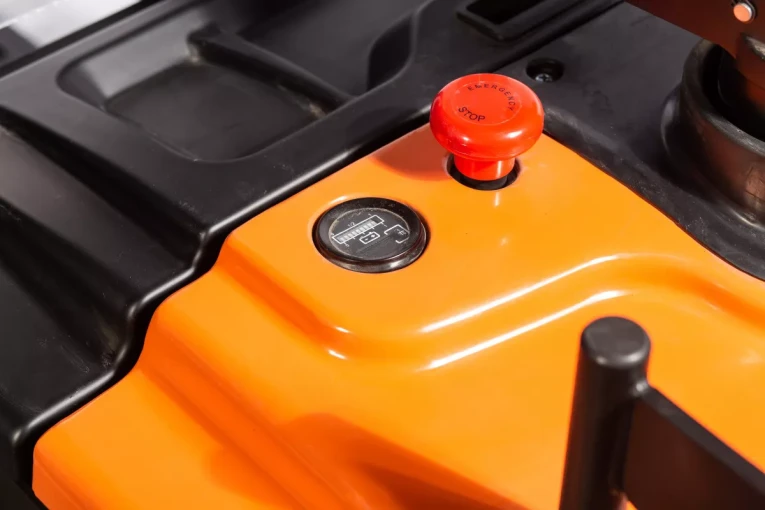 Штабелер электрический самоходный 1,6 т - 3 м Вилы: 1150 , АКБ Свинцово - кислотная, CL1630GA SIBLINE купить в Екатеринбурге Штабелер электрический самоходный 1,6 т - 3 м Вилы: 1150 , АКБ Свинцово - кислотная, CL1630GA SIBLINE купить в Екатеринбурге