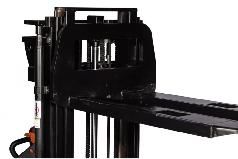 Штабелер электрический самоходный 1,6 т - 4,6 м Вилы: 1150 , АКБ Свинцово - кислотная, CL1646GP SIBLINE купить в Екатеринбурге Штабелер электрический самоходный 1,6 т - 4,6 м Вилы: 1150 , АКБ Свинцово - кислотная, CL1646GP SIBLINE купить в Екатеринбурге